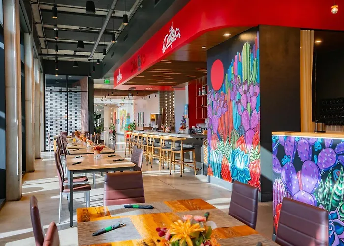 Cambria Downtown Phoenix Convention & AirportAirport Hotel